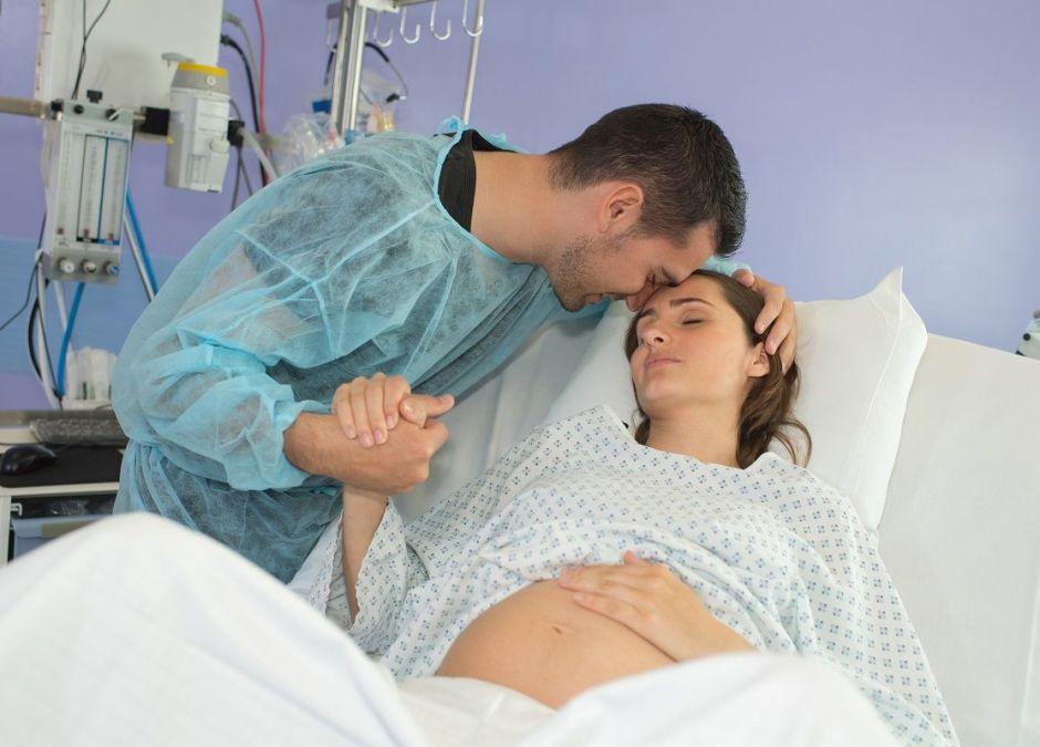 Role of the attendant during childbirth